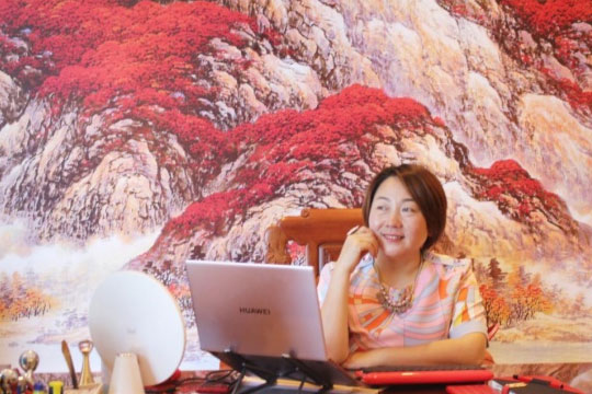 数字音视工程网 | 专访OD·综合体育掌舵人龙平芳：登高望远天地阔，肝胆相照一心同